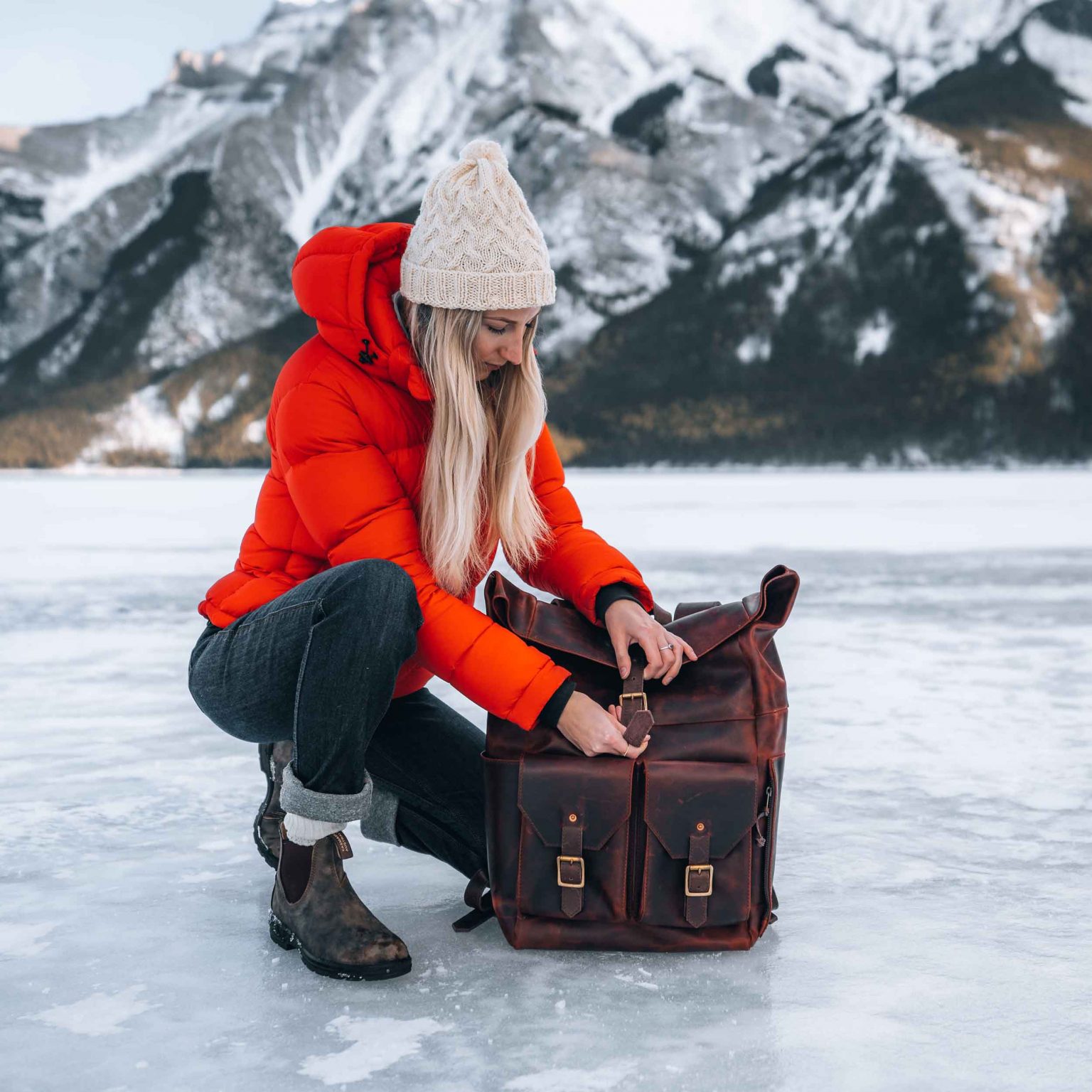 walklo leather banner 4